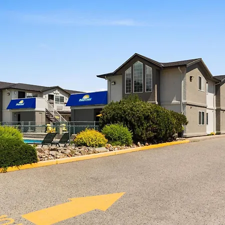 Days Inn By Wyndham Kelowna-3